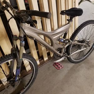 Meet your Posher, Isaac